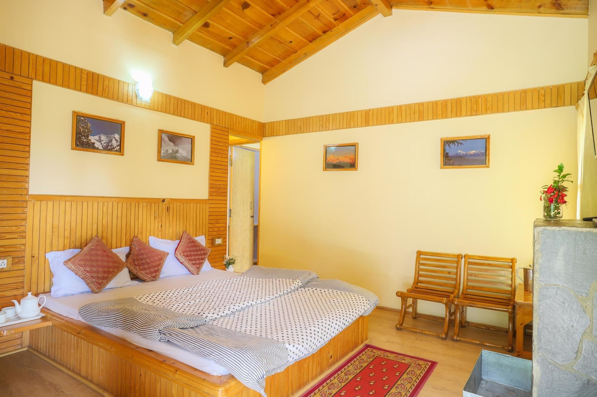 V Resorts The Nest Cottage Найнитал Экстерьер фото