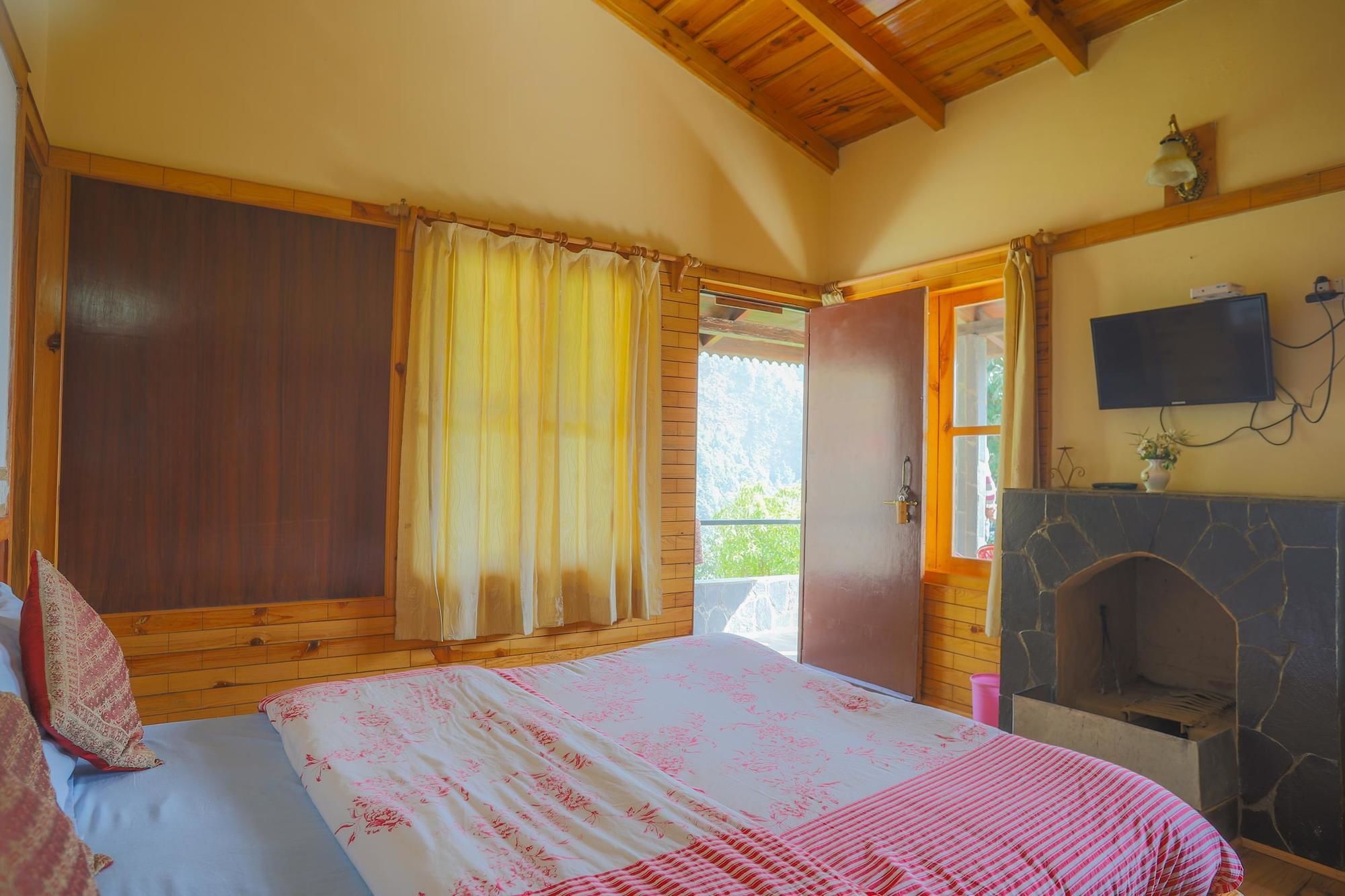 V Resorts The Nest Cottage Найнитал Экстерьер фото