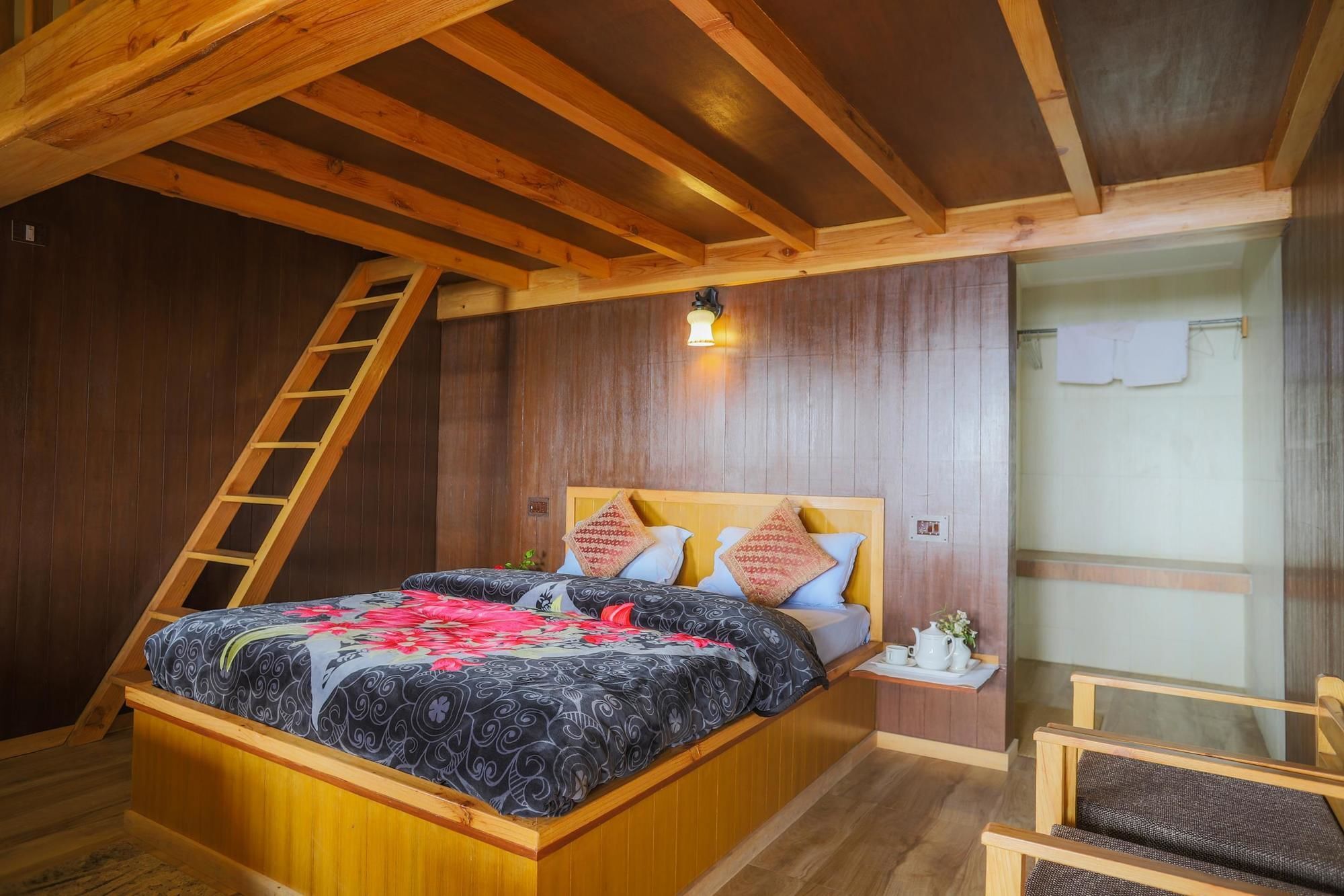 V Resorts The Nest Cottage Найнитал Экстерьер фото