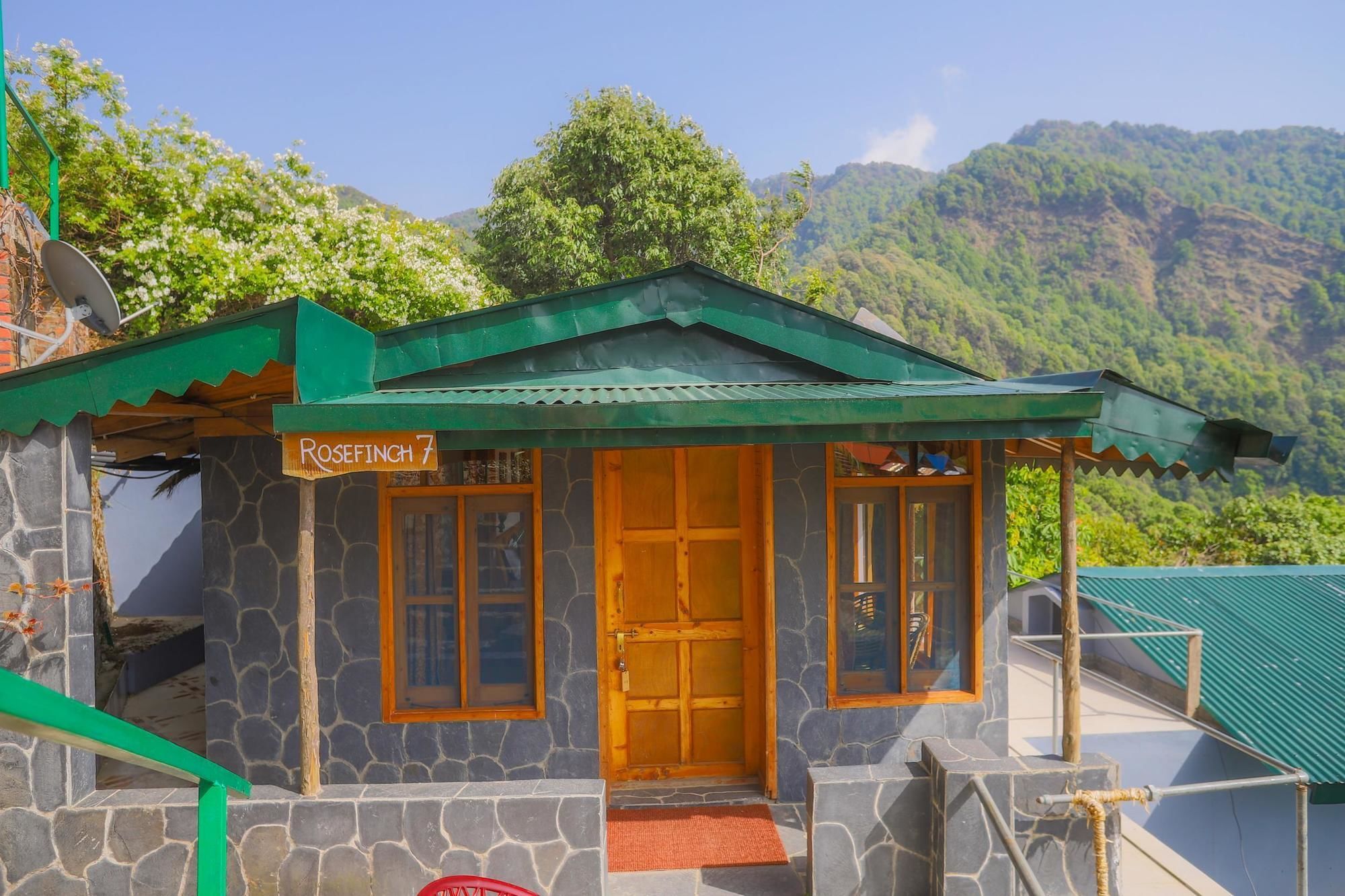 V Resorts The Nest Cottage Найнитал Экстерьер фото