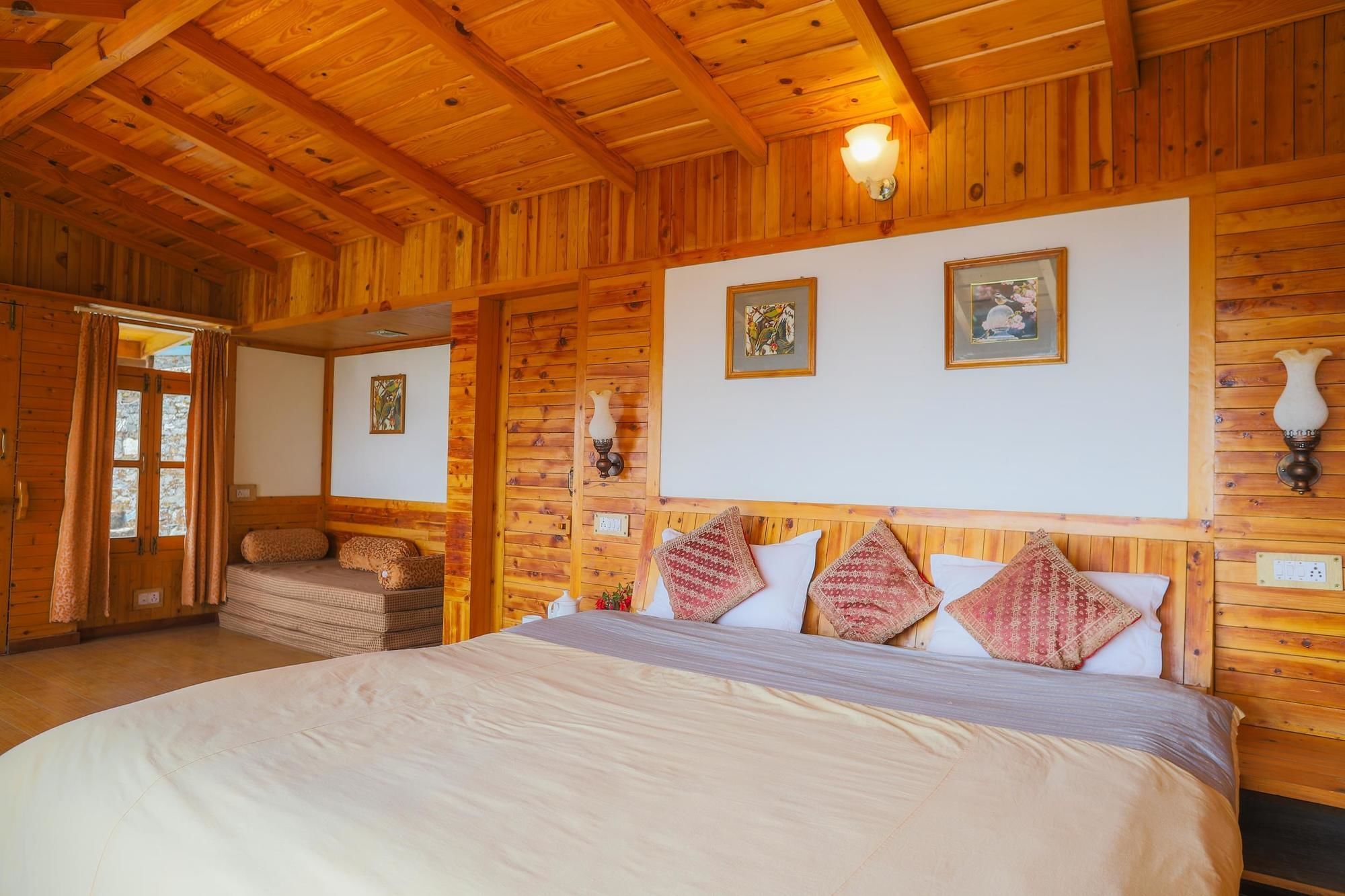 V Resorts The Nest Cottage Найнитал Экстерьер фото