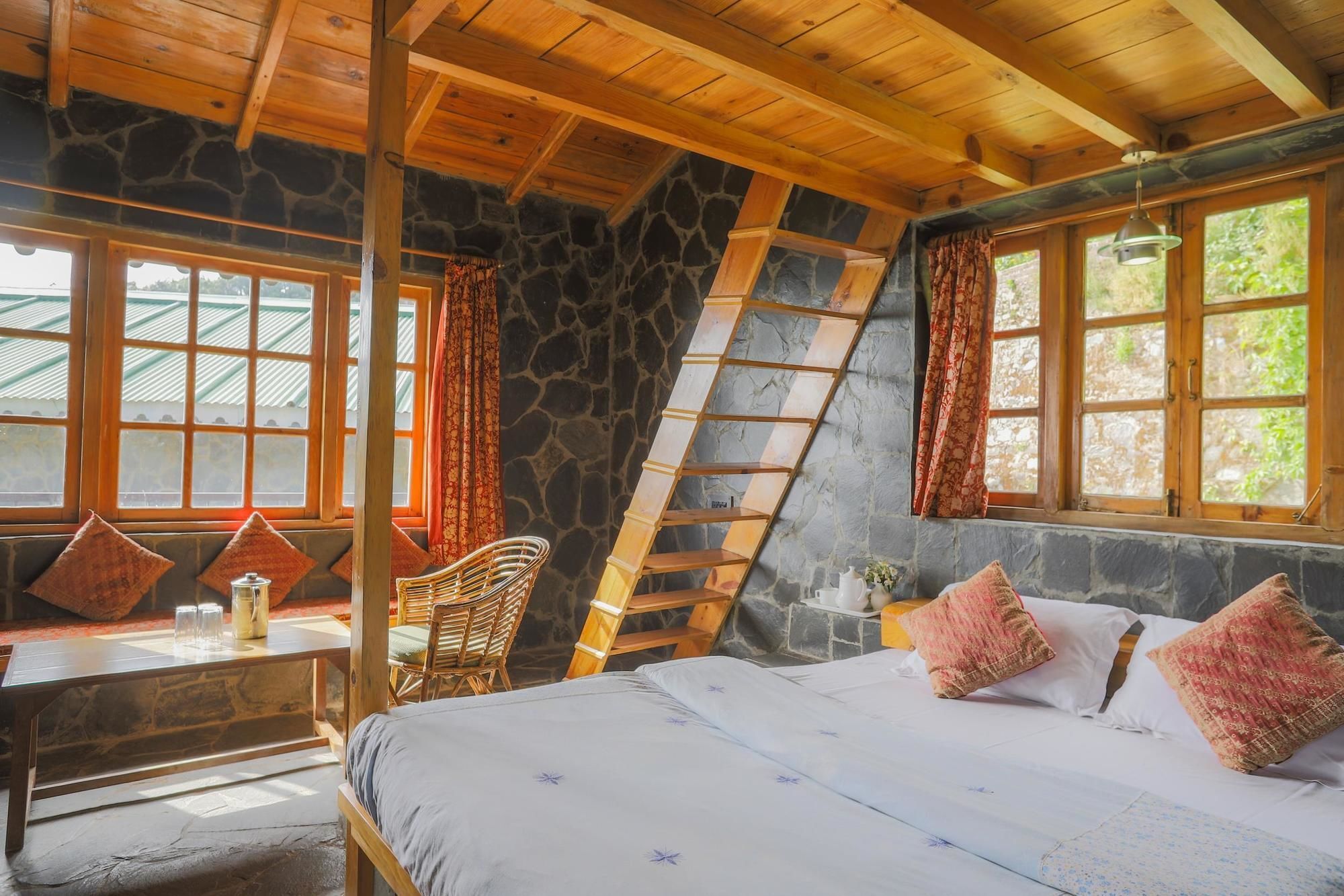 V Resorts The Nest Cottage Найнитал Экстерьер фото