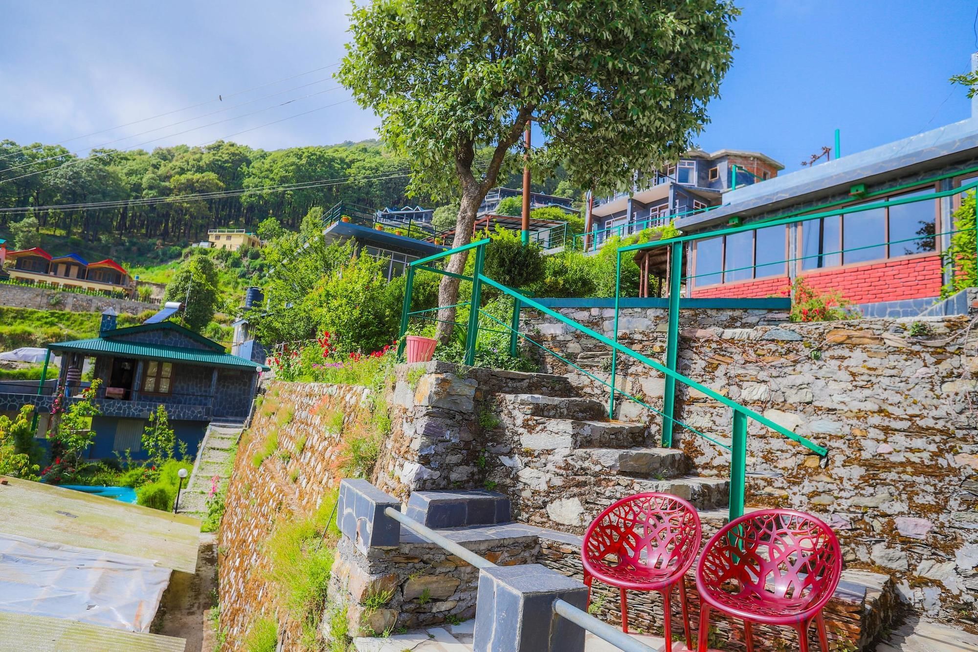 V Resorts The Nest Cottage Найнитал Экстерьер фото